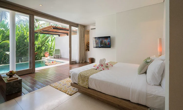 Adna Room With Pool